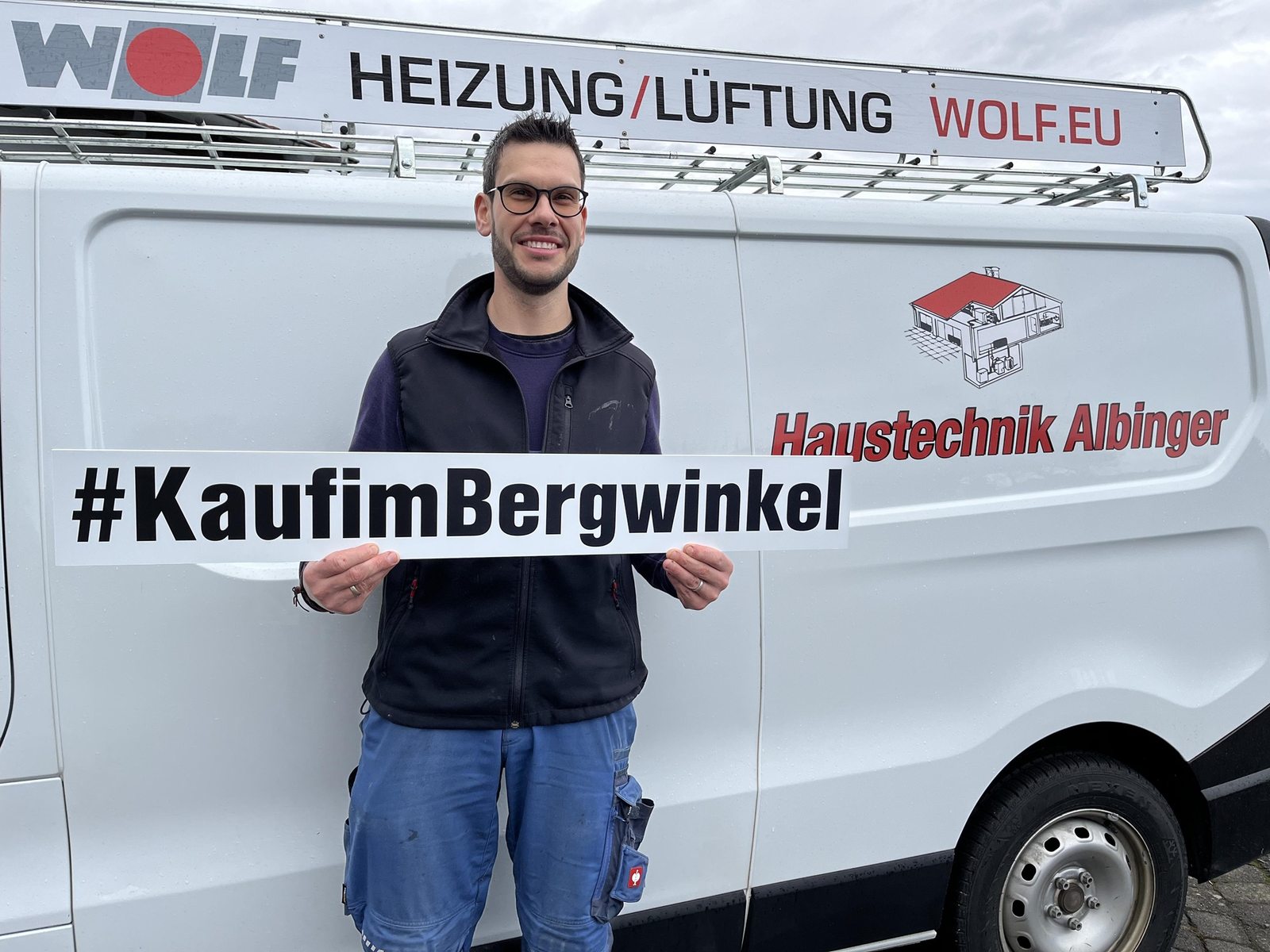 Haustechnik Albinger mit dem Schild #KaufimBergwinkel
