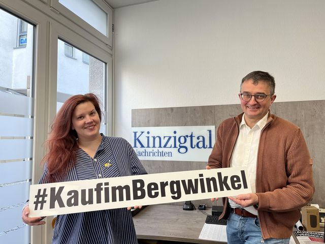Kinzigtal Nachrichten mit dem Schild #KaufimBergwinkel