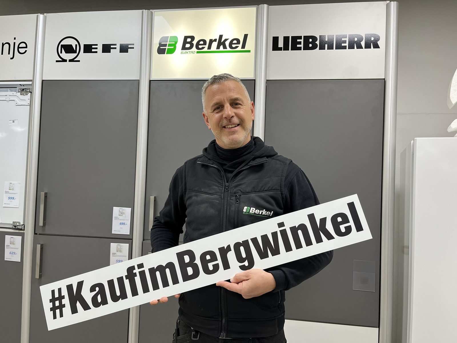 Elektro Berkel mit dem Schild #KaufimBergwinkel